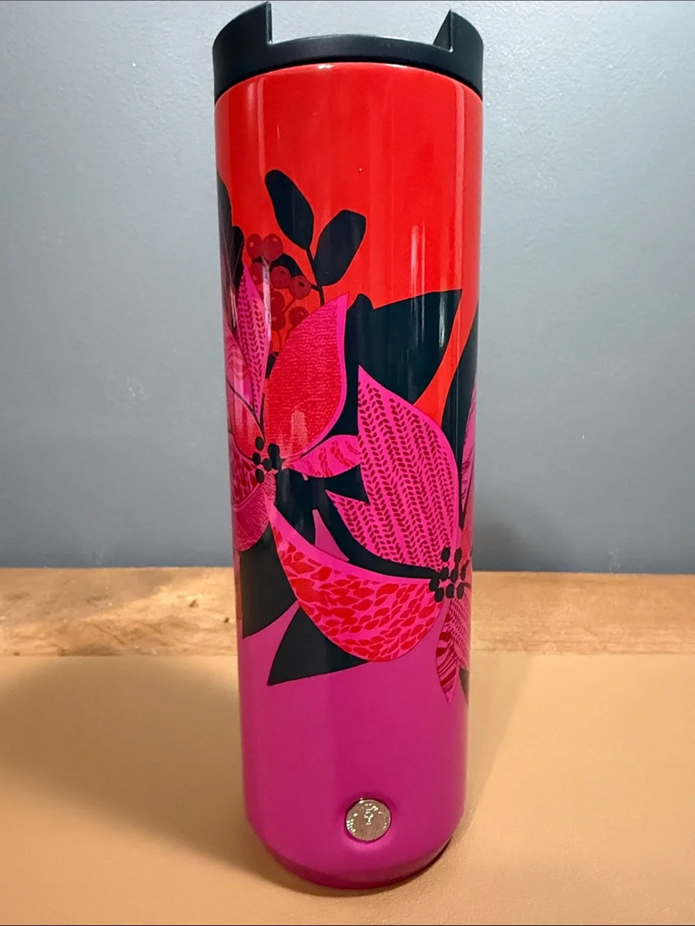 Starbucks 16 oz poinsettia limited edition holiday tumbler removable lid
